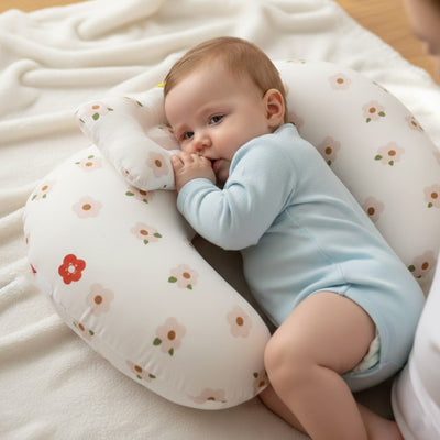 bebe-coucher-sur-coussin-allaitement
